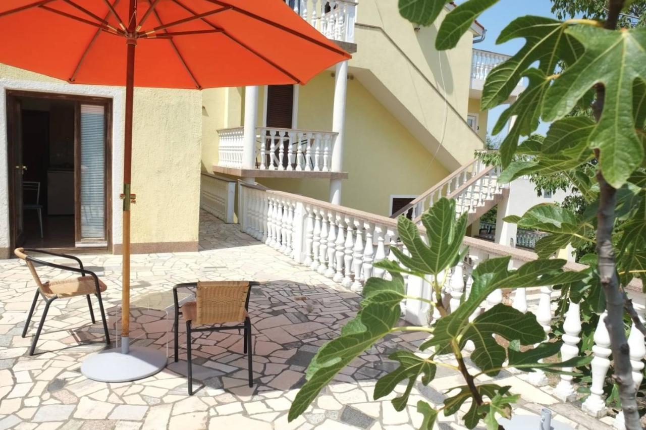 Hilltop Villa Risika Extérieur photo