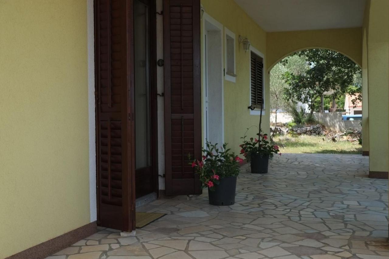 Hilltop Villa Risika Extérieur photo