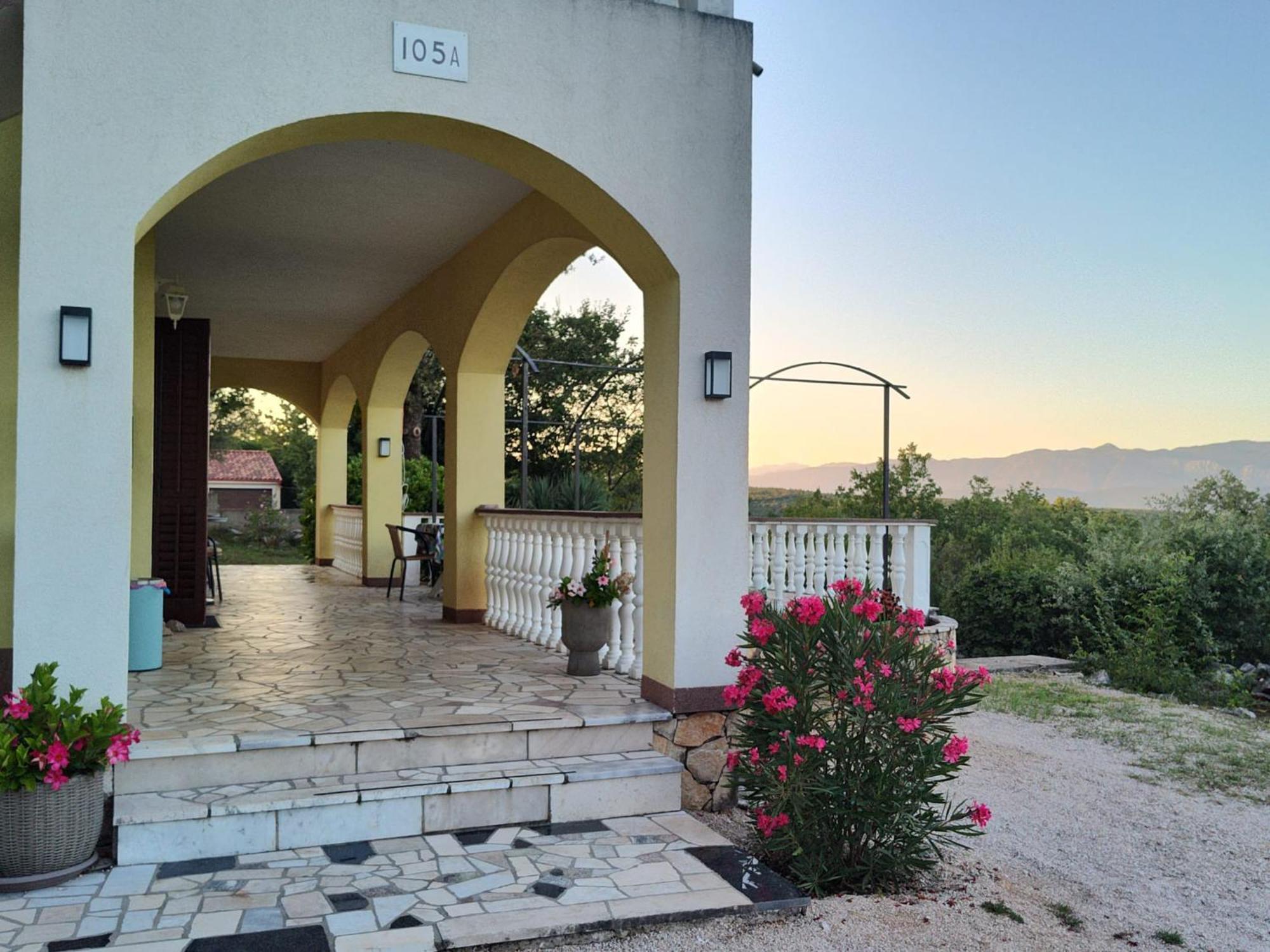 Hilltop Villa Risika Extérieur photo